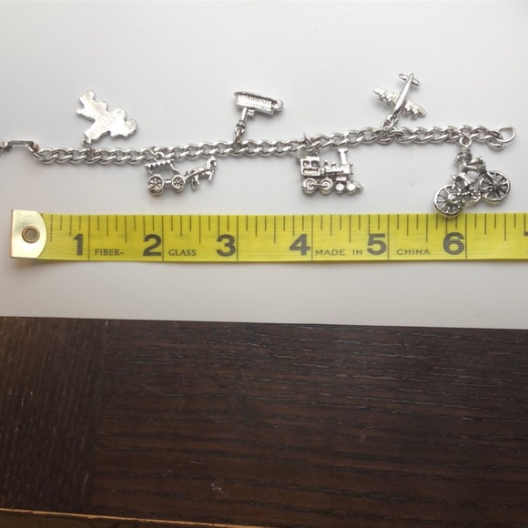 VTG Charm Bracelet With 6 Transportation Theme Charms. Silver Toned Metal - Picture 12 of 12